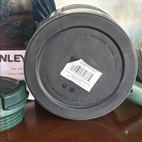 Stanley Adventure Tough-To-Tip Admiral's Mug | 20 OZ ~ Hammertone Green - Picture 6 of 6